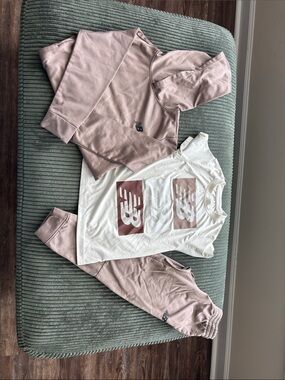 New Balance Mauve Hoodie & Joggers with White Logo Tee